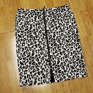 NWT Spanner cheetah print double zip skirt 10